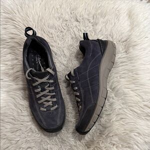 Clarks Wave Walk waterproof gray leather nubuck lace-up shoes Women’s Size 8M